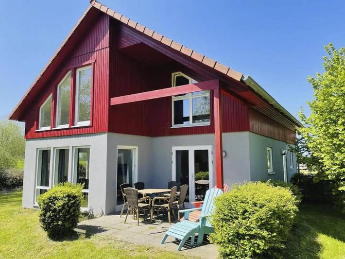 Ferienhaus für 10 Personen, mit Terrasse und Garten