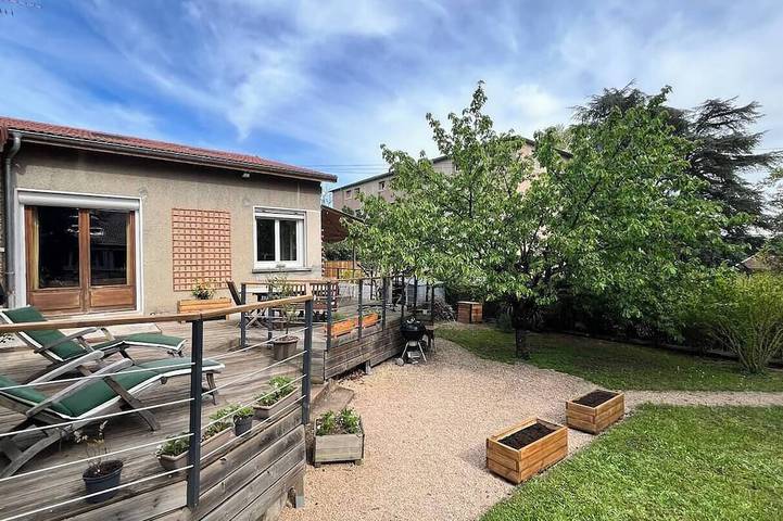 Maison de vacances pour 8 personnes, avec terrasse et jardin à Saint-Didier-au-Mont-d'Or