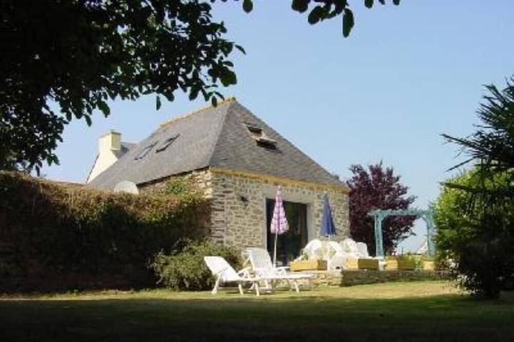 Gîte pour 5 personnes, avec terrasse et jardin