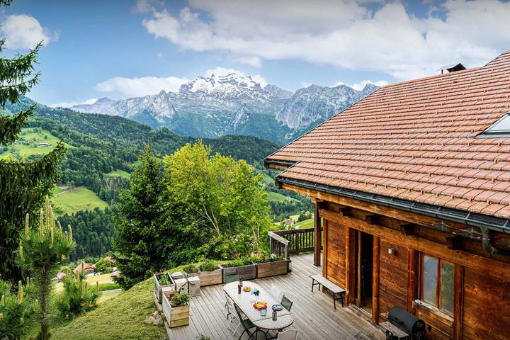 Chalet pour 15 personnes, avec Balcon et Jacuzzi ainsi que Terrasse et Jardin à Manigod - 2