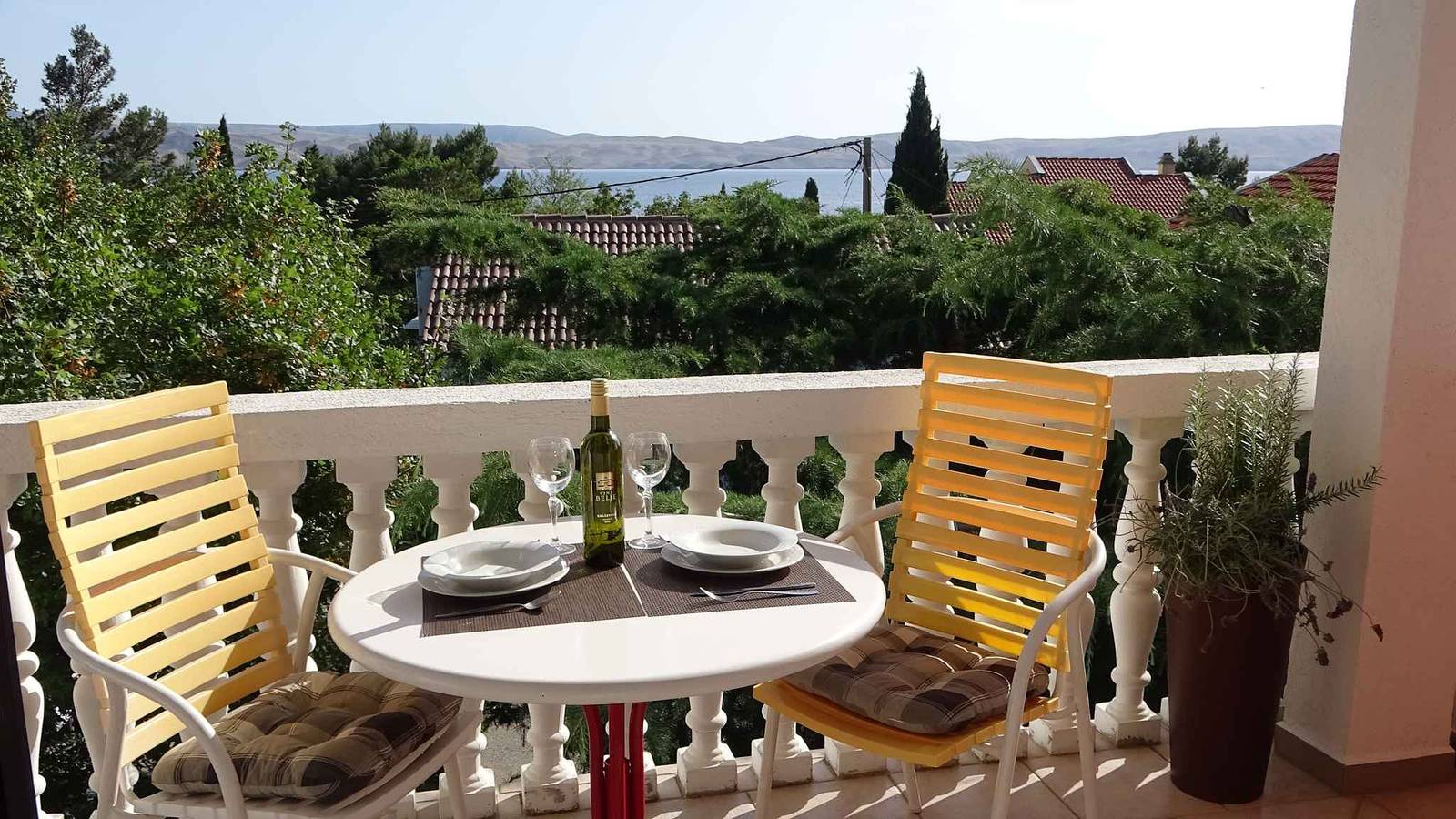 Ganze Ferienwohnung, Ferienwohnung mit Meerblick in Cesarica, Naturpark Velebit