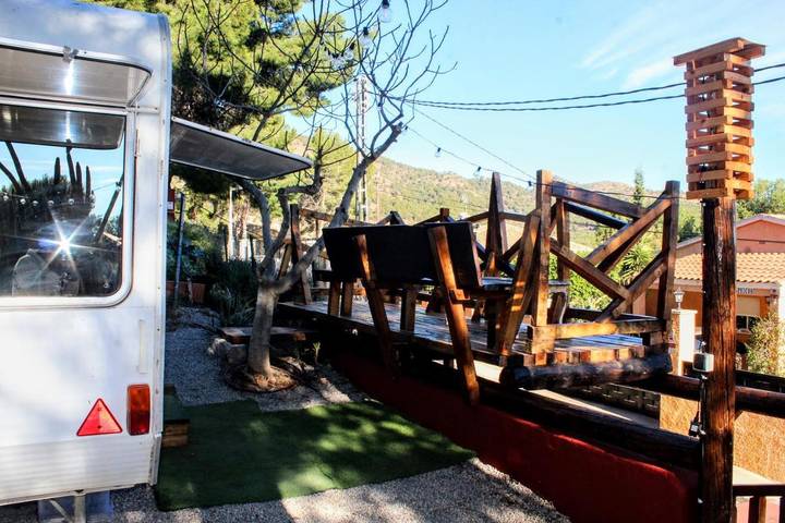 Camping para 2 personas, con Balcón y Terraza además de Jardín y Vistas en Provincia de Valencia