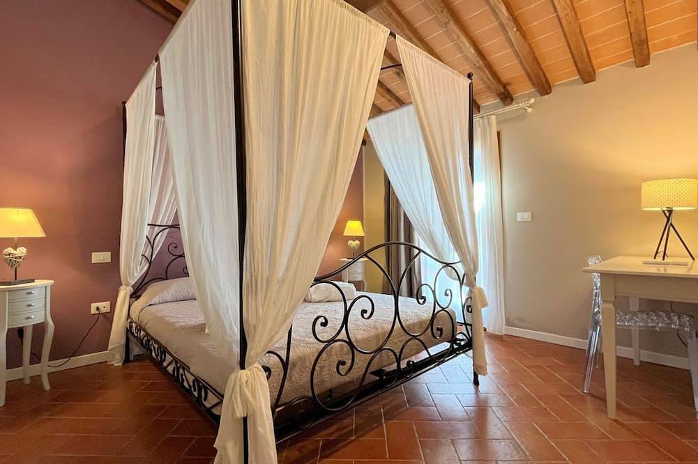 Ganze Wohnung, Borgo del Silence Ferienwohnung Aufenthalt Olivenbaum 4 km von Lajatico entfernt in Lajatico, Pisa Provinz