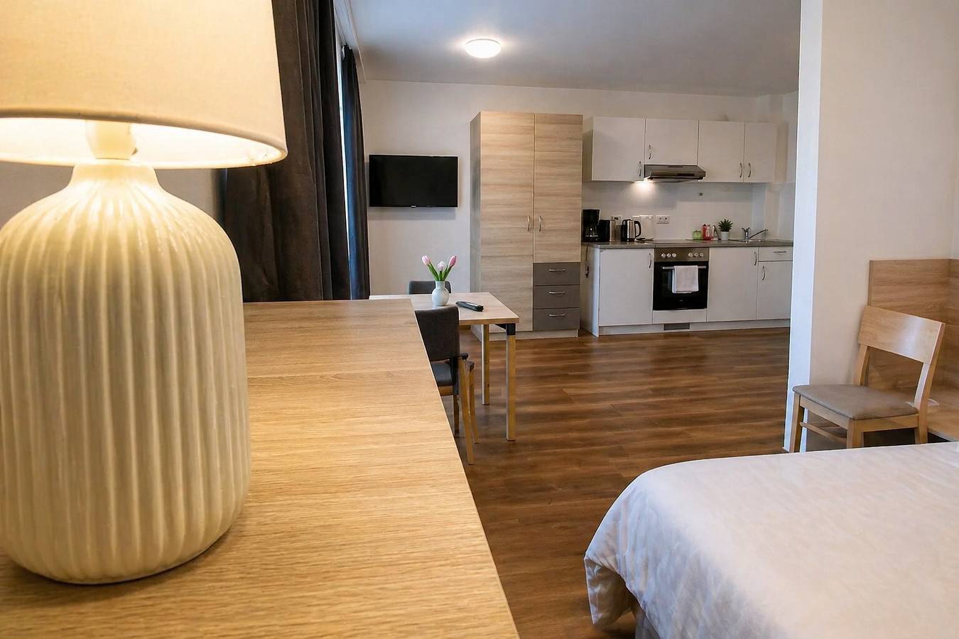Ganze Wohnung, Apartment „Terasse Single Studio“ mit Wlan in Lübeck (Stadt), Lübeck