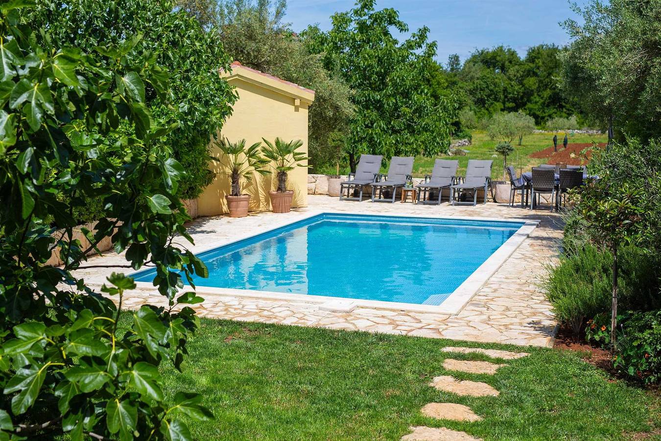 Villa Stella mit privatem Pool in Malinska-Dubašnica, Krk