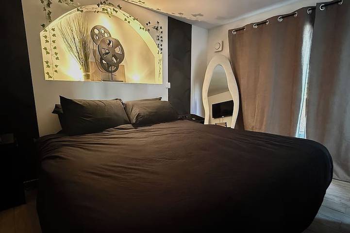 Ganze Wohnung, Vendôme \"Blackwood\" premium apartment in Vendôme, Loire-Tal