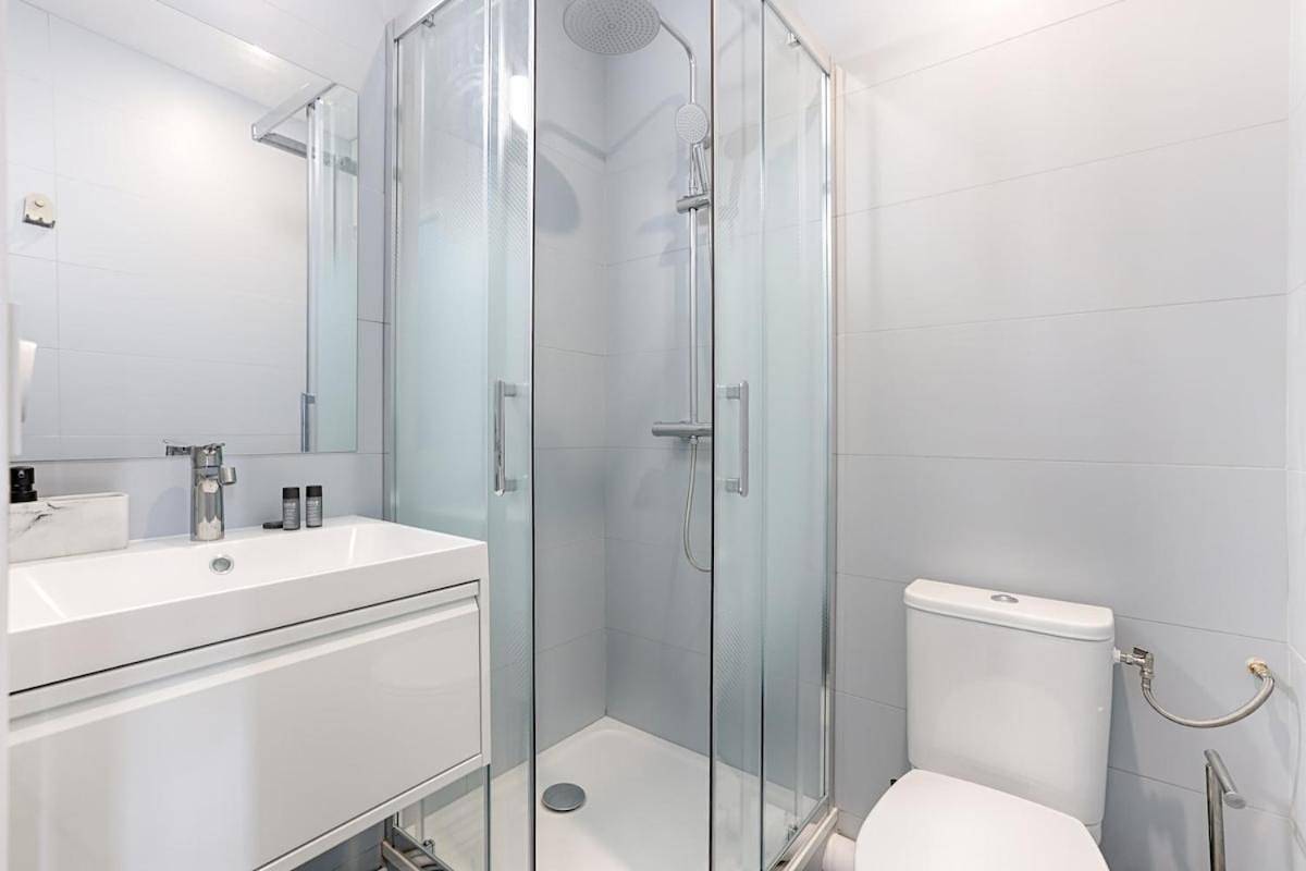 Appartement entier, One-Bedroom Apartment in Malakoff, Hauts-de-Seine