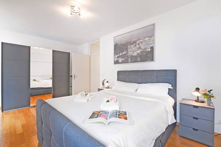 Ganze Wohnung, Imbarcadero Apartment in Locarno with Balcony and Parking in Locarno, Tessiner Alpen