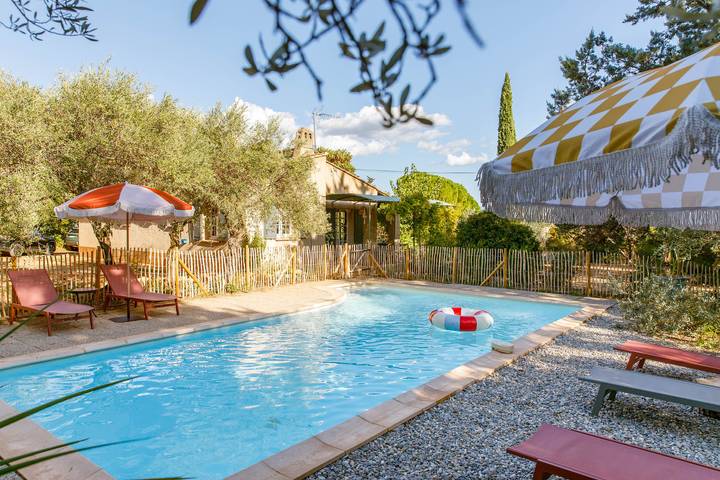 Gîte pour 6 personnes, avec piscine