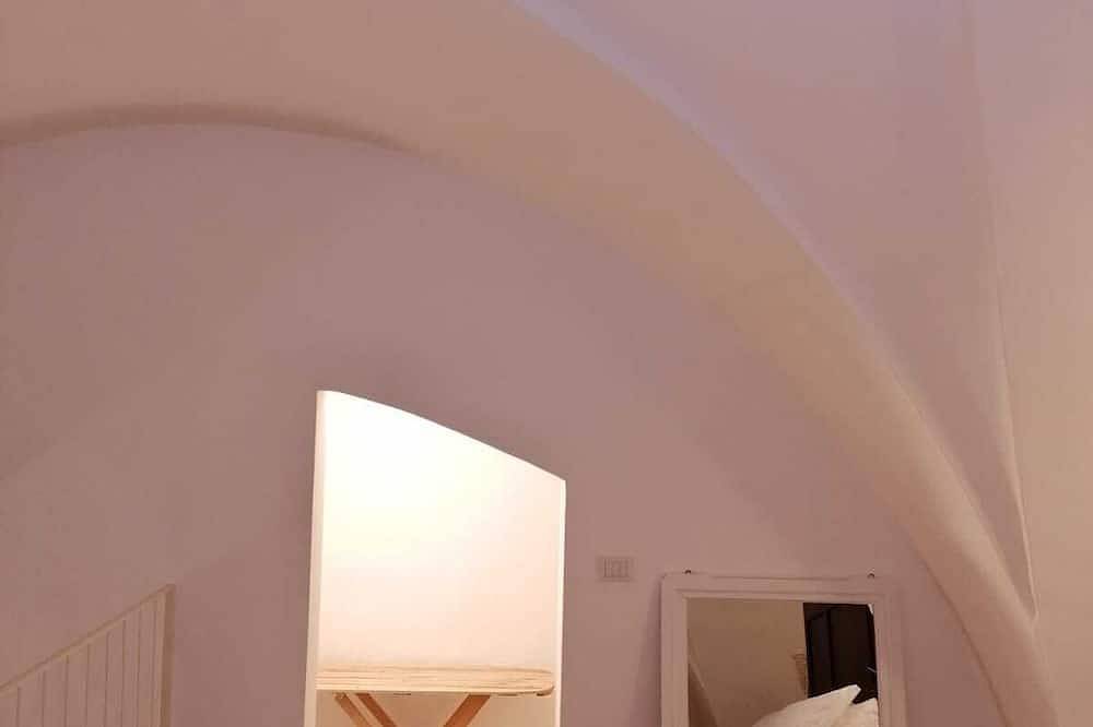 The Room of Felline 102 with Private Garden in Felline, Golf von Tarent