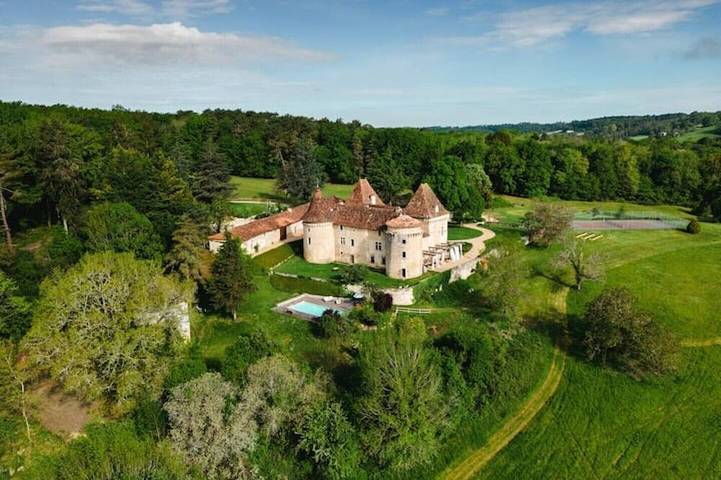 Château pour 12 personnes, avec jacuzzi et jardin - 1