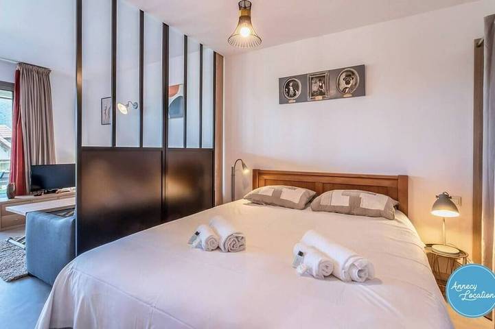 Gîte pour 2 personnes, avec jardin dans Golf Club du Lac d'Annecy - 4