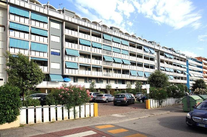 Ferienwohnung für 5 Personen, mit Balkon, mit Haustier in Porto Santa Margherita