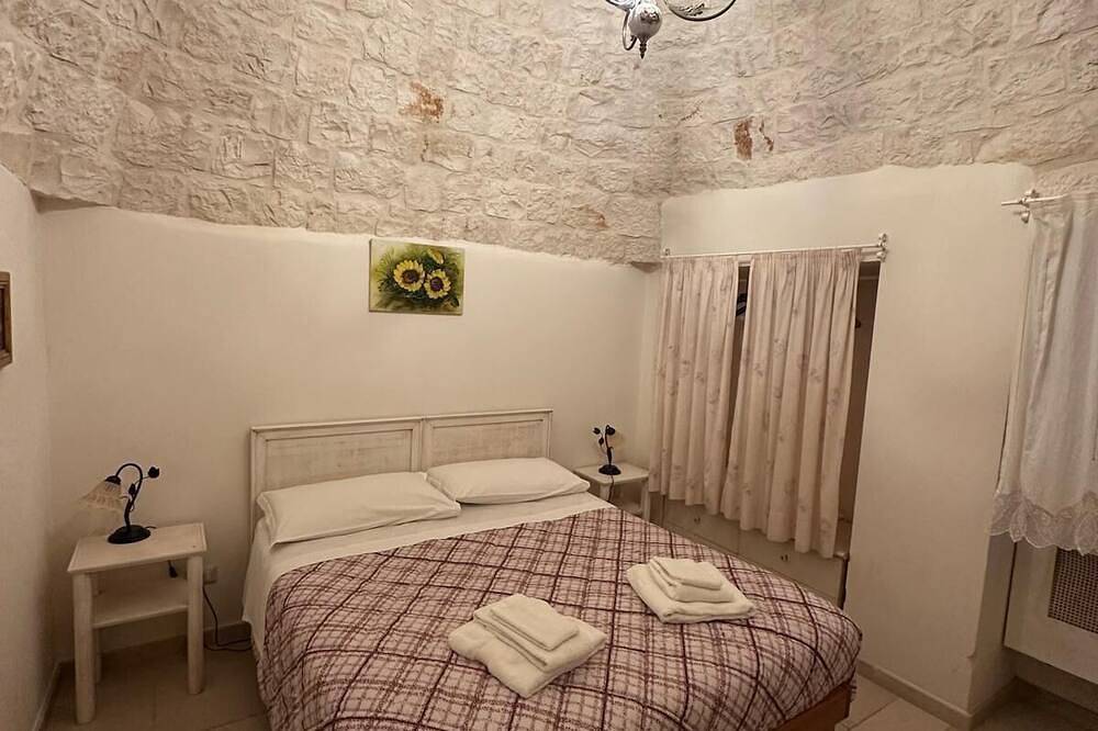 Trullo Dell'Arco - Micele Holiday Houses in Locorotondo, Region de Bari
