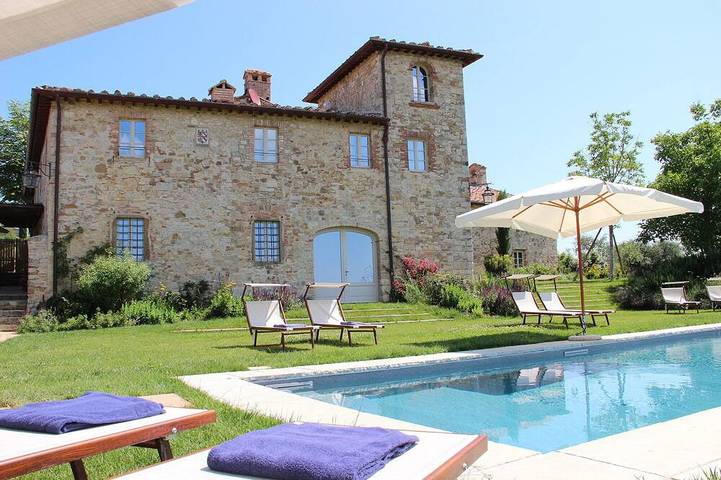Location de vacances pour 10 personnes, avec Jacuzzi à Monti (Toscane)