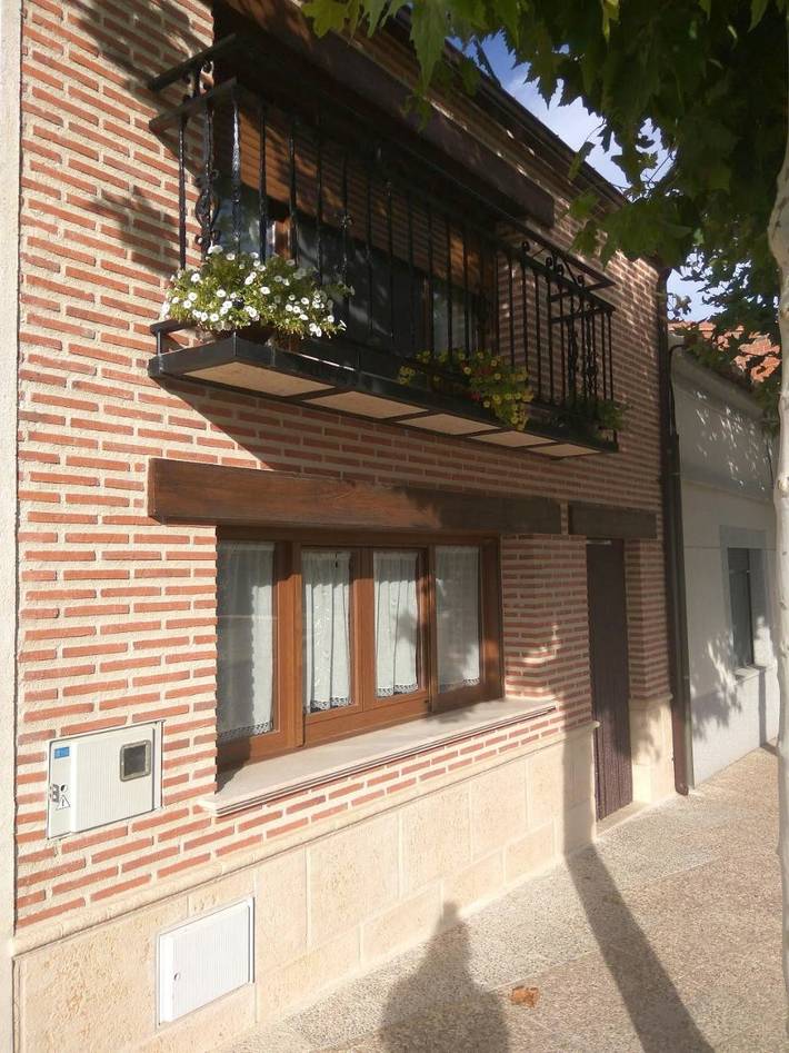 Casa rural para 4 personas, con Balcón y Terraza además de Jardín y Piscina para niños en Alaejos - 3