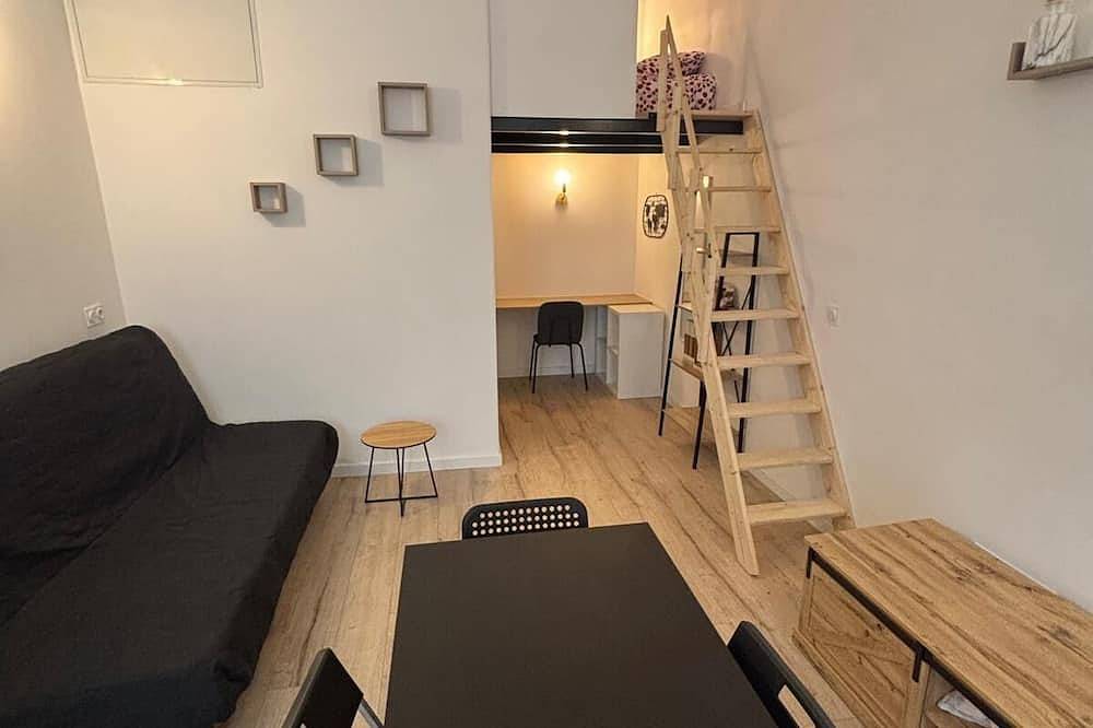 House for 10 people with swimming pool in Nîmes, Nimes region