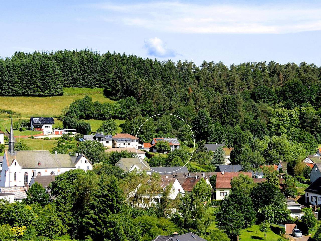 Ganze Ferienwohnung, Ferienwohnung Zum Nussbaum - Ferienwohnung mit 2 Schlafzimmern in Deudesfeld, Vulkaneifel