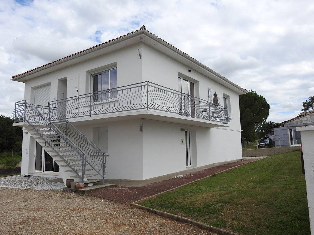 Appartement entier, Les Capucines - Résidence les Fleurs du Moulin in Jonzac, Région de Jonzac