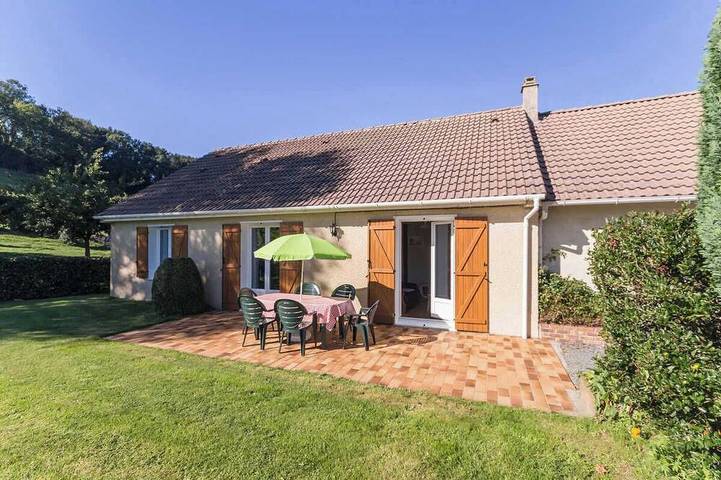 Gîte pour 6 personnes, avec jardin et terrasse à Pierrefiques