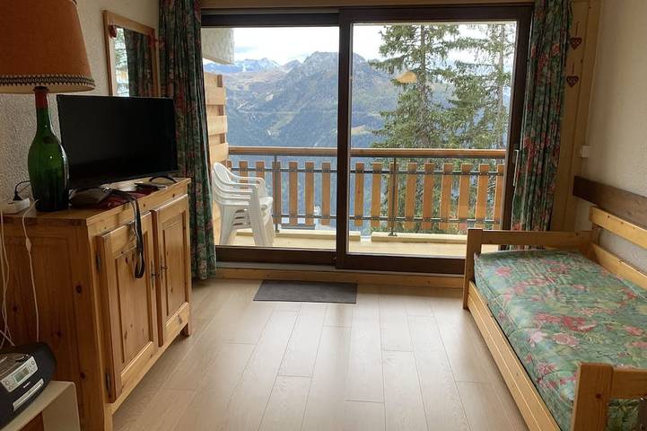 Appartement entier, Studio avec Balcon Plein Sud, au coeur de la Station,au pied des pistes. in La Rosière, Montvalezan