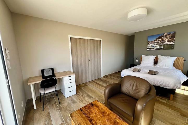 Location de vacances pour 8 personnes, avec jacuzzi à Mirabel - 4
