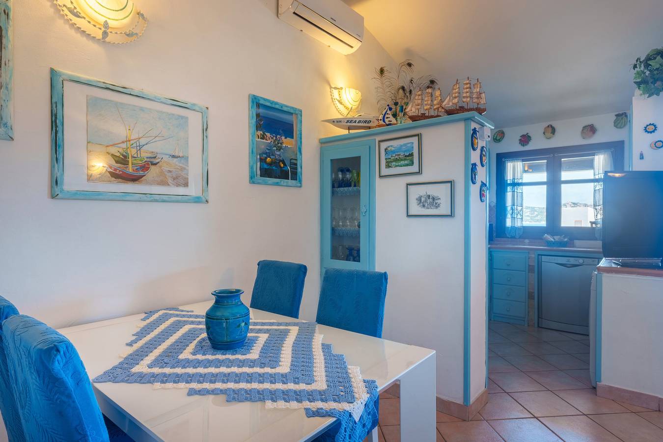 Entire apartment, Apartment 'La Terrazza sul Mare' with Sea View, Terrace & Wi-Fi in Palau (town), Palau (Sardinia)