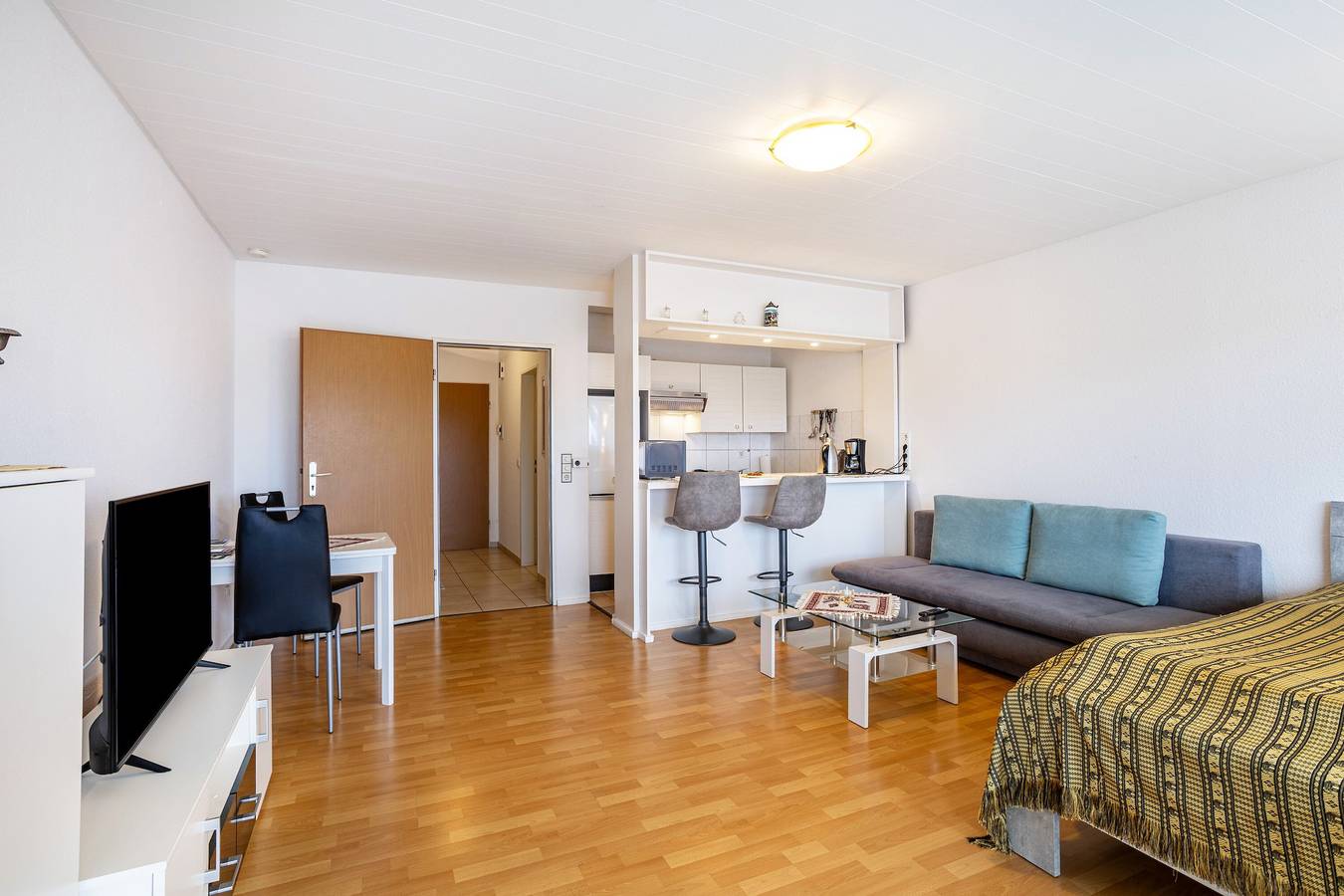 Ganzes Studio, Studio-Apartment 'Ferienappartement Möhnesee' mit Gemeinschaftsgarten und Pool in Möhnesee, Kreis Soest