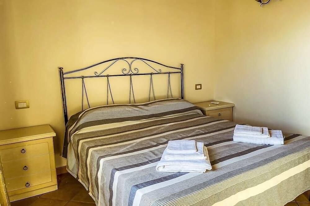 House with Parking Subscription - Casa Nostra in Porto Salvo (Latina), Provincia de Latina