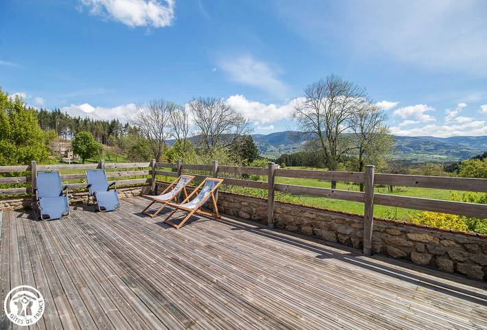 Chalet pour 5 personnes, avec jardin ainsi que terrasse et vue en Auvergne - 2