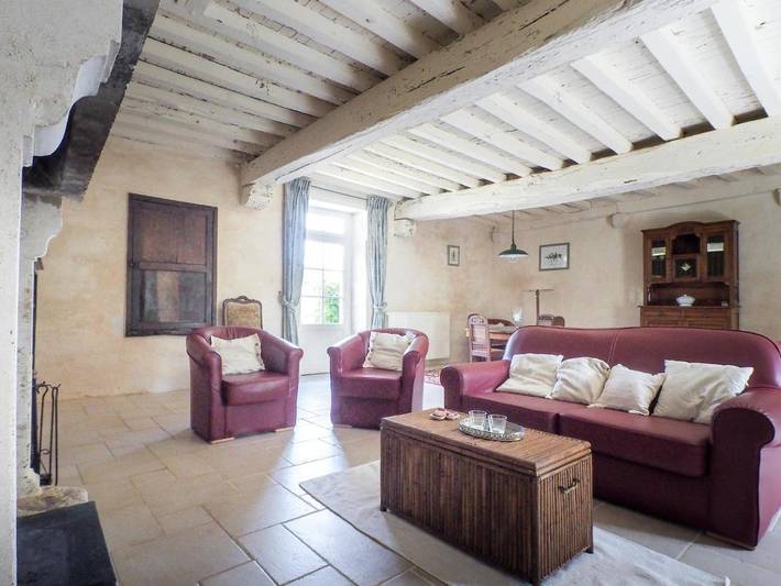 Location de vacances pour 7 personnes, avec Terrasse ainsi que Jardin et Piscine à Saint-Laurent-de-la-Salle