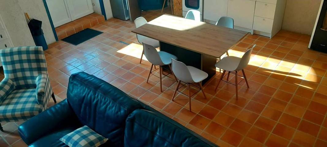 Location de vacances pour 7 personnes, avec vue ainsi que piscine et jardin à Chenac-Saint-Seurin-d'Uzet - 2