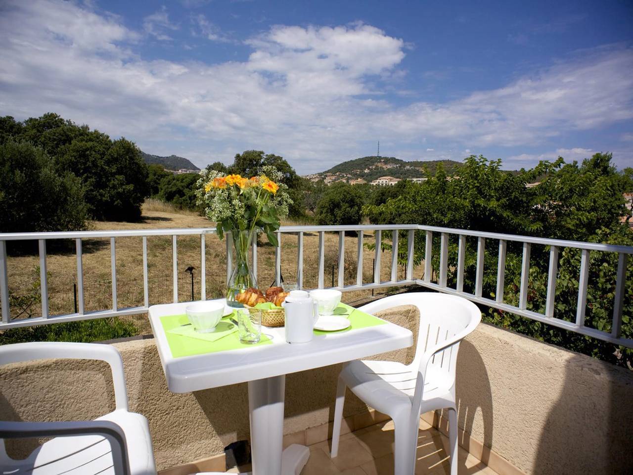 Appartement entier, Escapade romantique chic à L'Île-Rousse in L'Île-Rousse, Région de Calvi