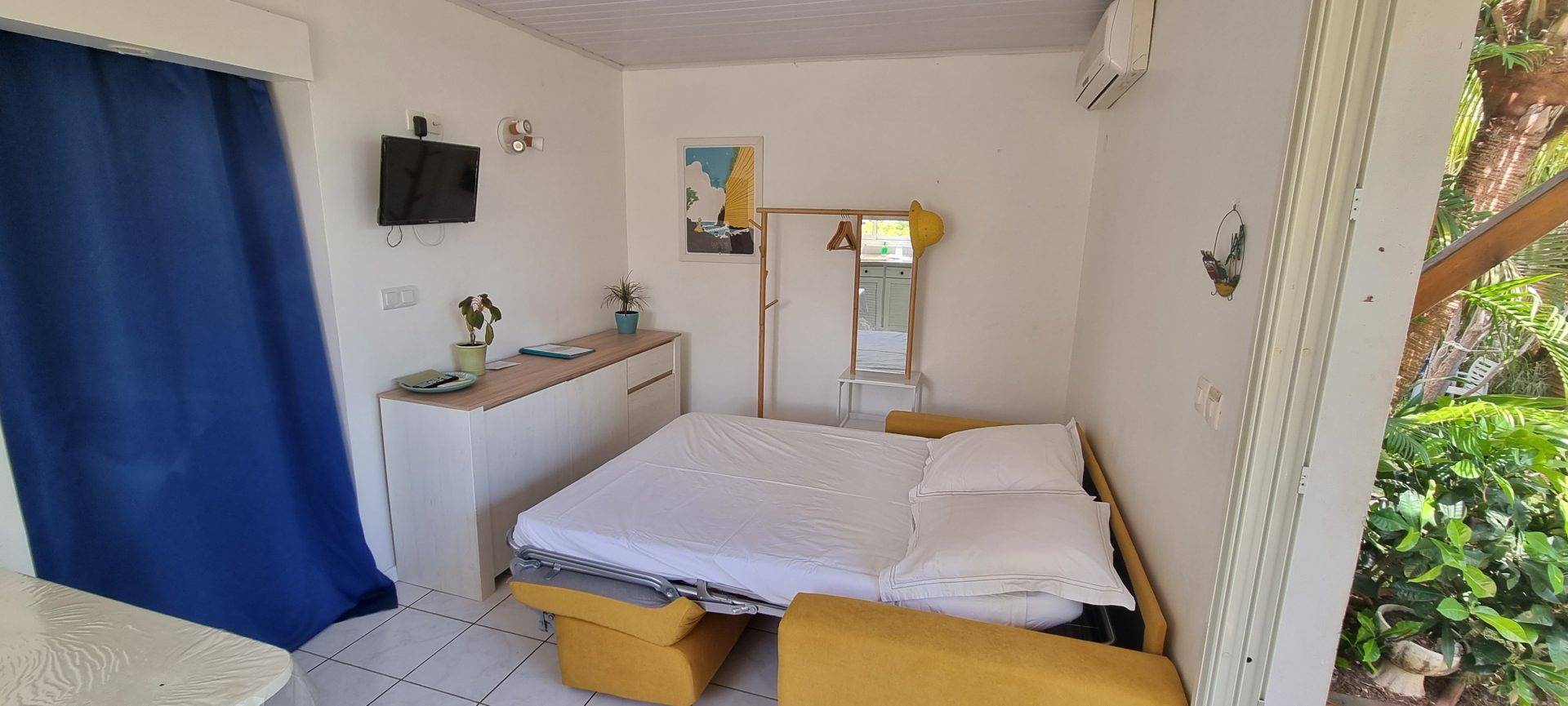 Studio le Bellier avec piscine au sel et vue mer in Saint-Leu, Île de la Réunion