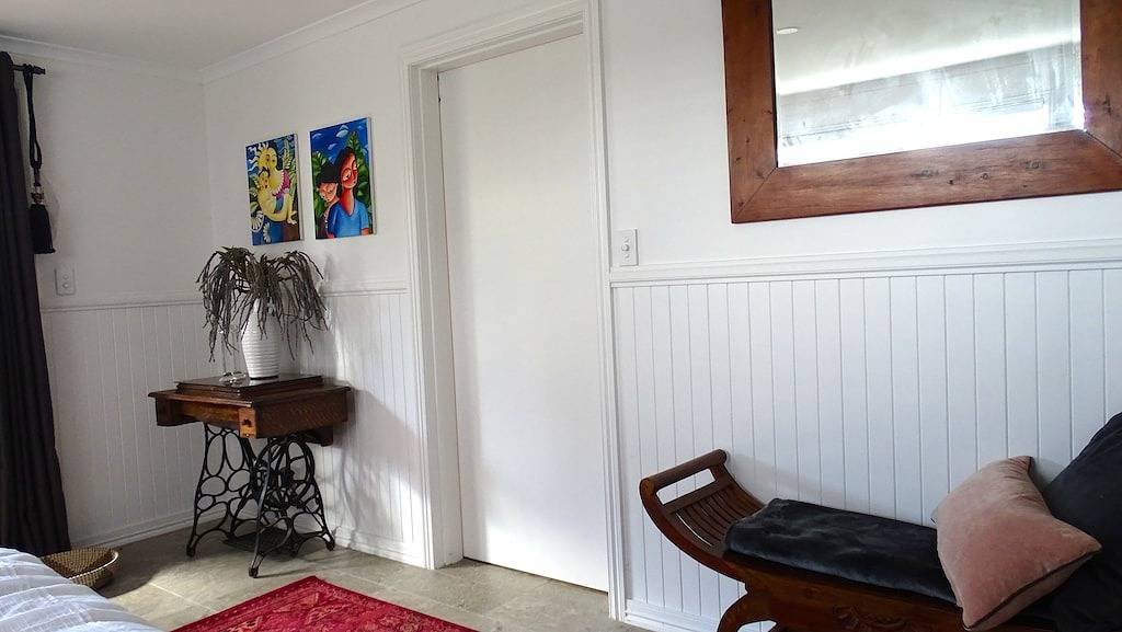 Manuka Getaway with Log Fire & Gourmet Breakfast in Maleny, Sunshine Coast