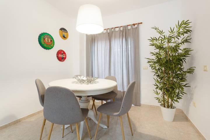 Appartement de vacances 'Tenohomes chaleureux et confortable' avec terrasse privée, Wi-Fi et climatisation in San Bernardo, Los Silos