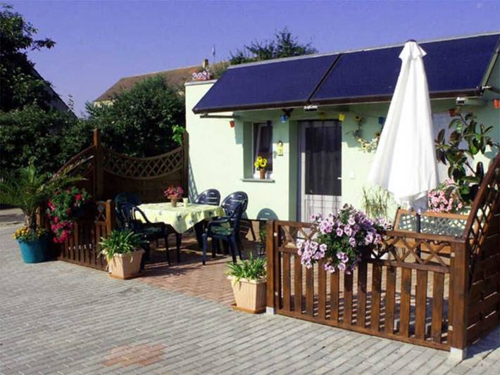 Ferienwohnung für 5 Personen, mit Seeblick und Terrasse, kinderfreundlich in Malchin