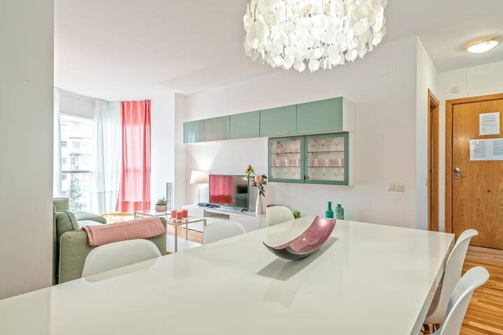Apartamento de vacaciones para 7 personas, con vistas además de jardín y piscina, Se admiten mascotas - 1