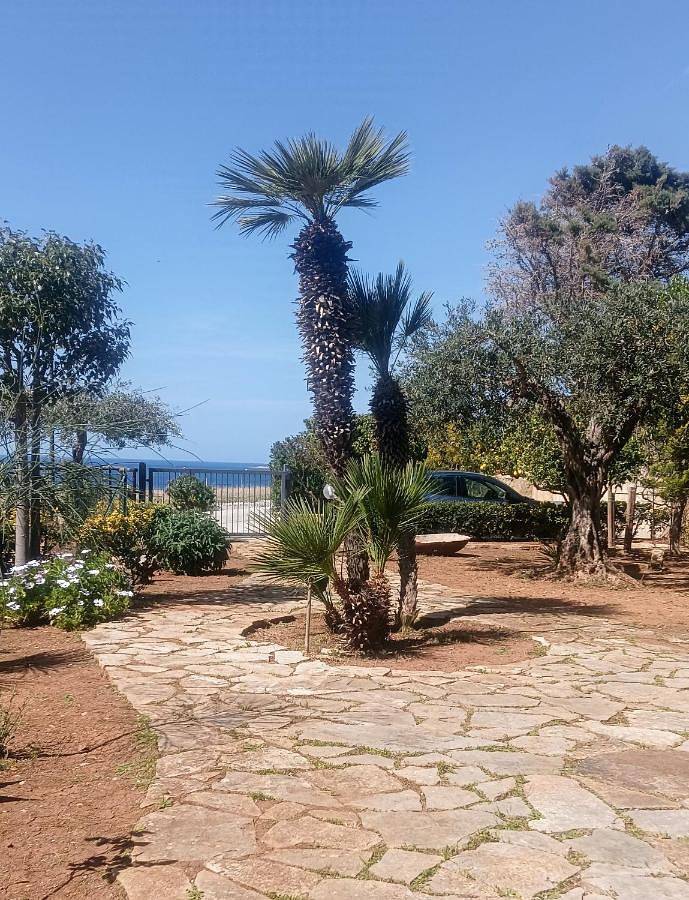 Gîte pour 4 personnes, avec vue ainsi que jardin et terrasse dans Macari - 2