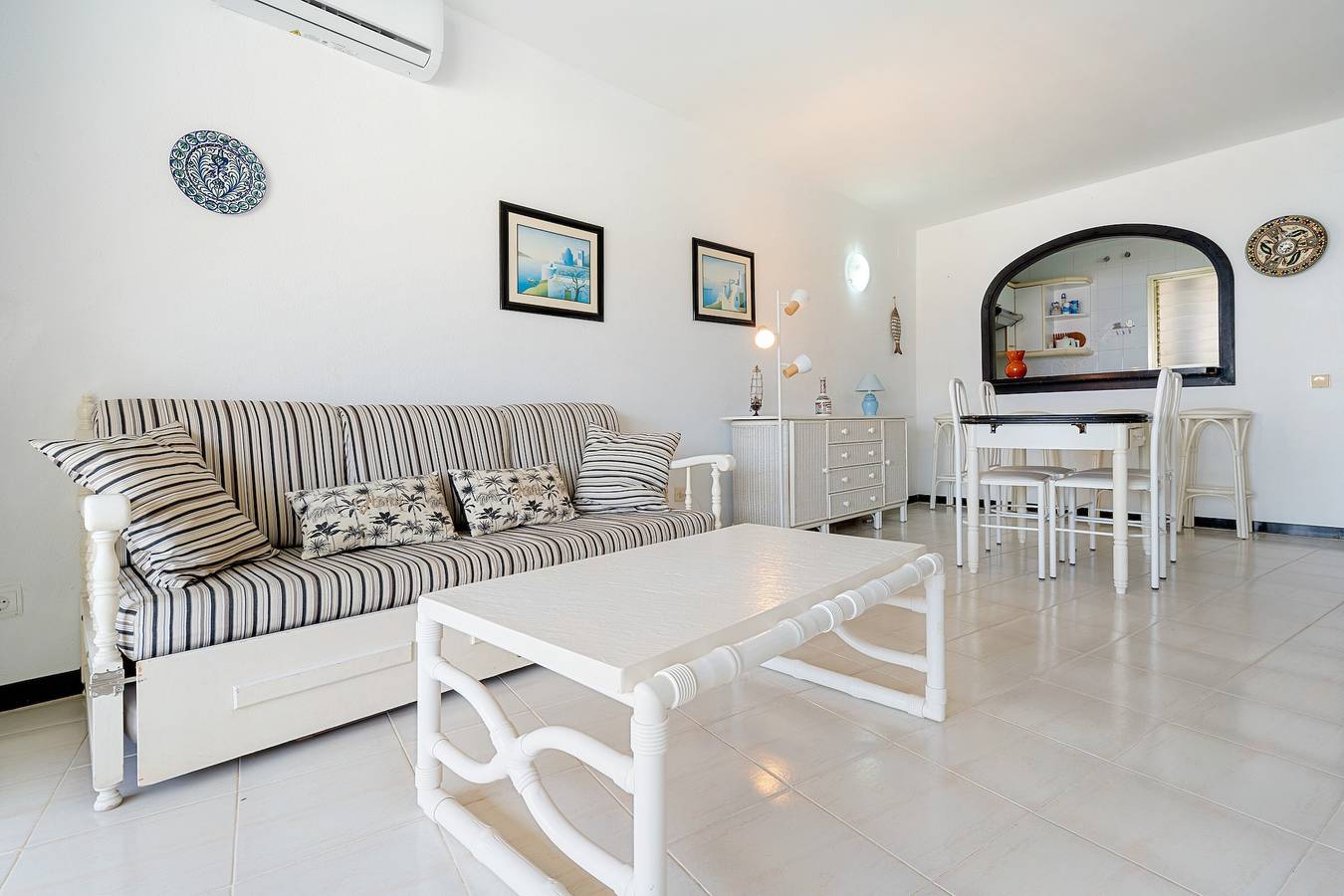 Apartamento entero, Apartamento 'Los Flamencos I' con terraza compartida, Wi-Fi y aire acondicionado in Miami Playa, Costa Dorada