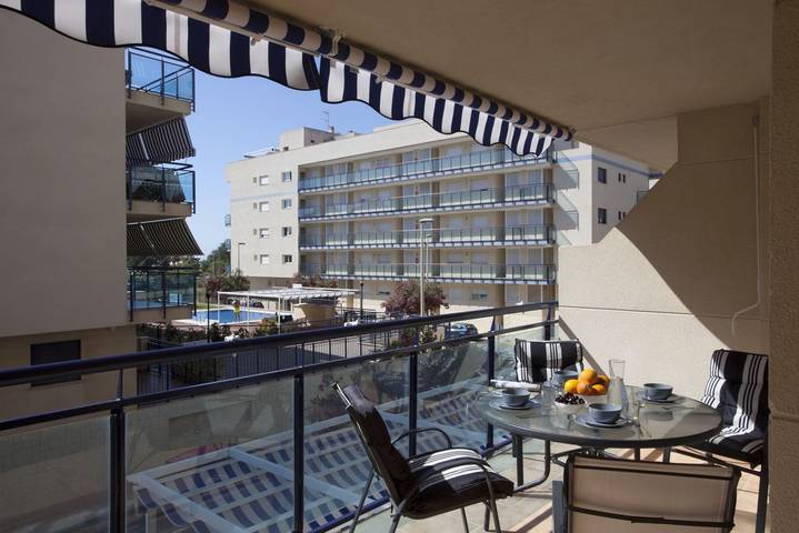 Apartamento de vacaciones para 4 personas, con piscina y balcón/terraza - 1