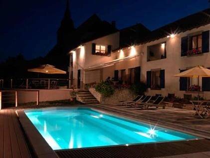 Maison de campagne pour 6 personnes, avec Terrasse et Jacuzzi ainsi que Jardin et Piscine
