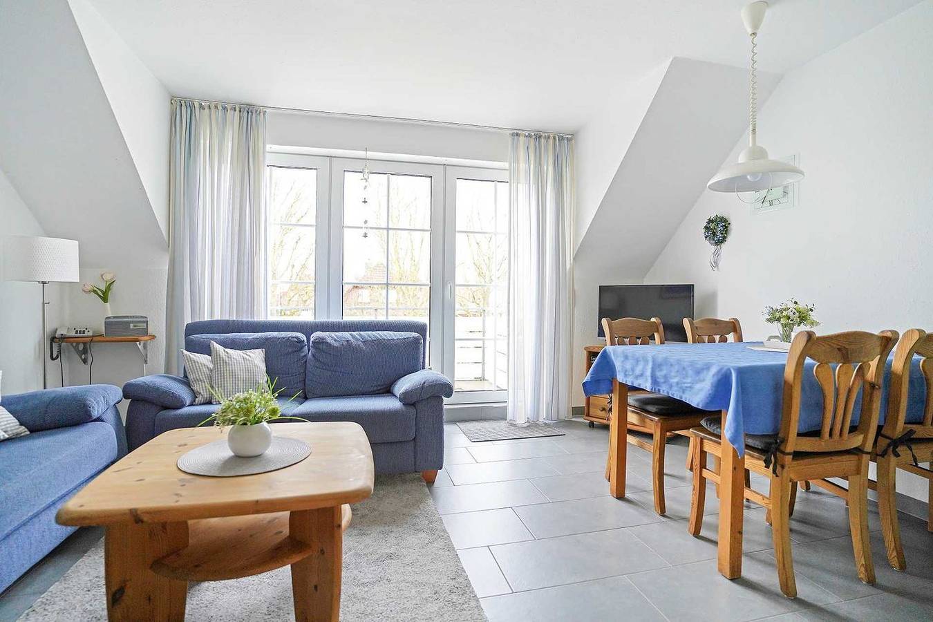 Apartamento entero, Apartamento en primera línea de playa con balcón y surf a 1 km in Norddeich, Norden y sus alrededores