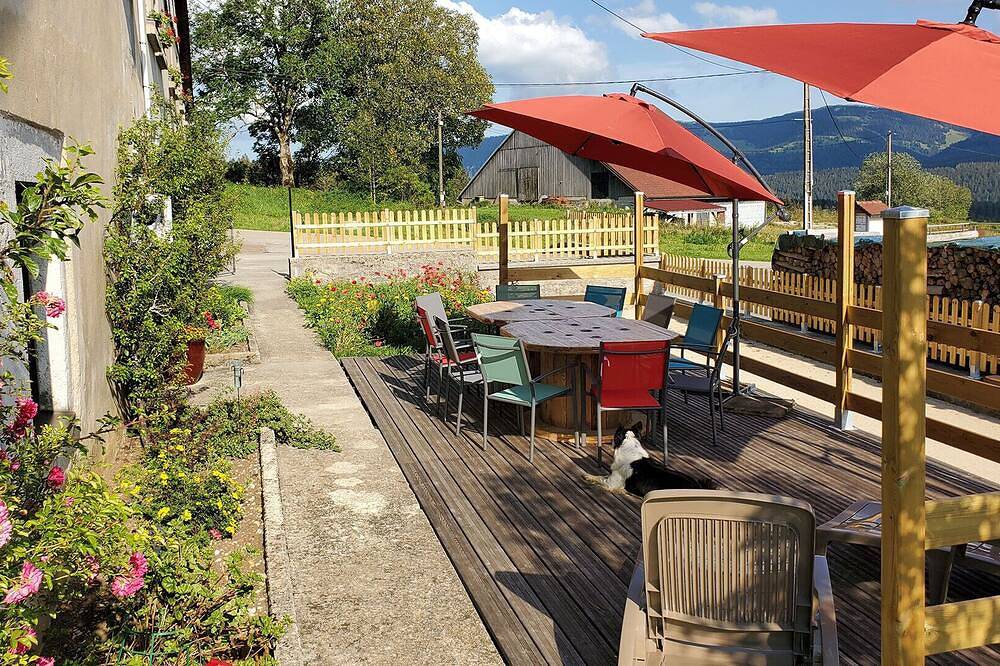 Apartamento entero, Gîte des Hauts Sapins 4* - 4 pers. An ideal location and a soothing atmosphere.  in Pays de Pontarlier, Doubs (desambiguación)