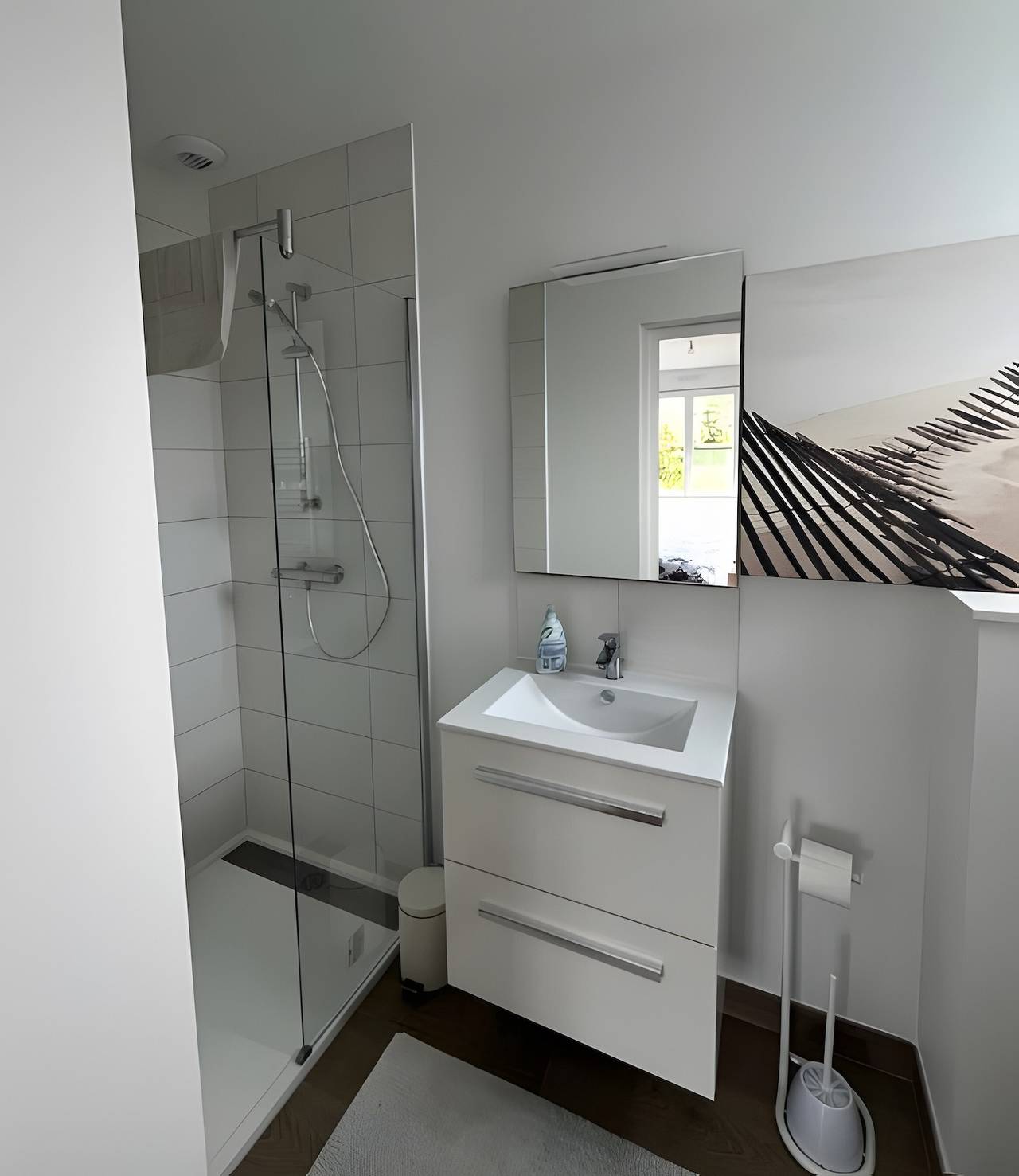 Gästezimmer Sous le Pin „Zimmer 2“ mit gemeinsamer Terrasse, Wlan und Klimaanlage! in Olonne-sur-Mer, Les Sables-d'Olonne