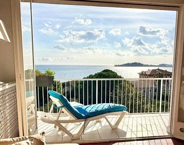 Gîte pour 4 personnes, avec vue et terrasse dans Office De Tourisme De Beaulieu Sur Mer
