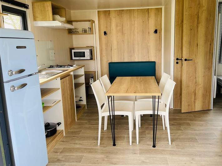 Camping für 4 Personen, mit Terrasse und Kinderpool in Guérande - 2