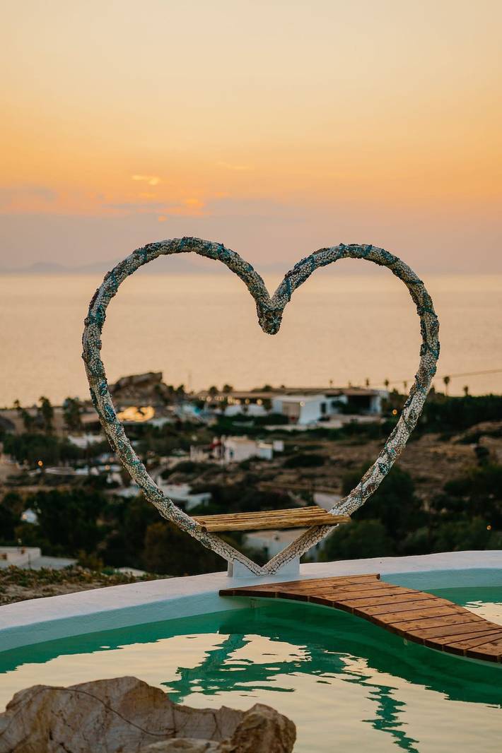 Holiday home for 2 people, with ocean view and terrace in Ios