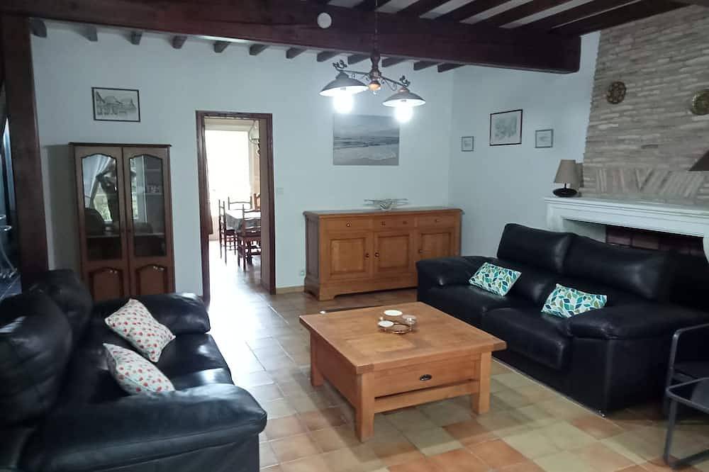 Gîte in beautiful property with character, ideal for visiting the Médoc region. in Vendays-Montalivet, Lesparre-Médoc und Umgebung