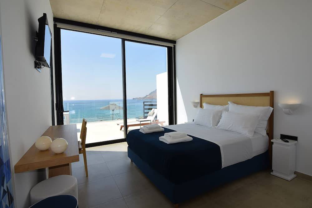 Beachfront villa nostos plakias sea view private pool in Plakias, Rethymno und Umgebung